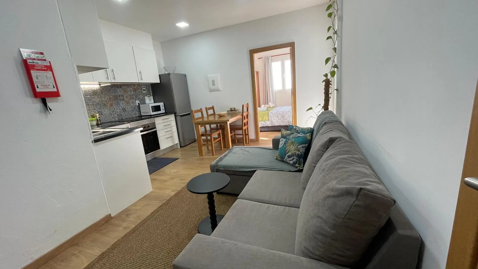 Infinite Balcony Apartment Arco da Calheta
