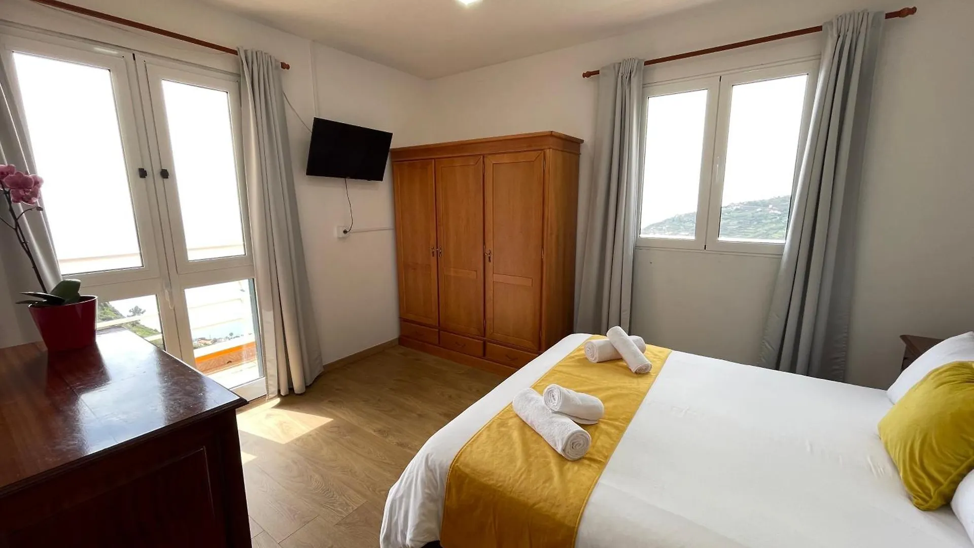 Infinite Balcony Apartment Arco da Calheta   Arco da Calheta (Madeira)